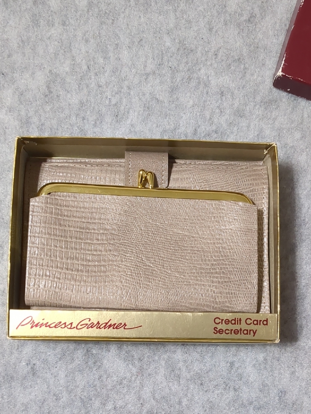 Princess Gardner skinpig leather vintage wallet Credit card Secretary NWT - Picture 12 of 13